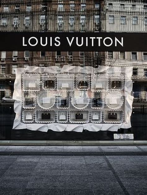 Louis Vuitton é a Terceira pessoa rica